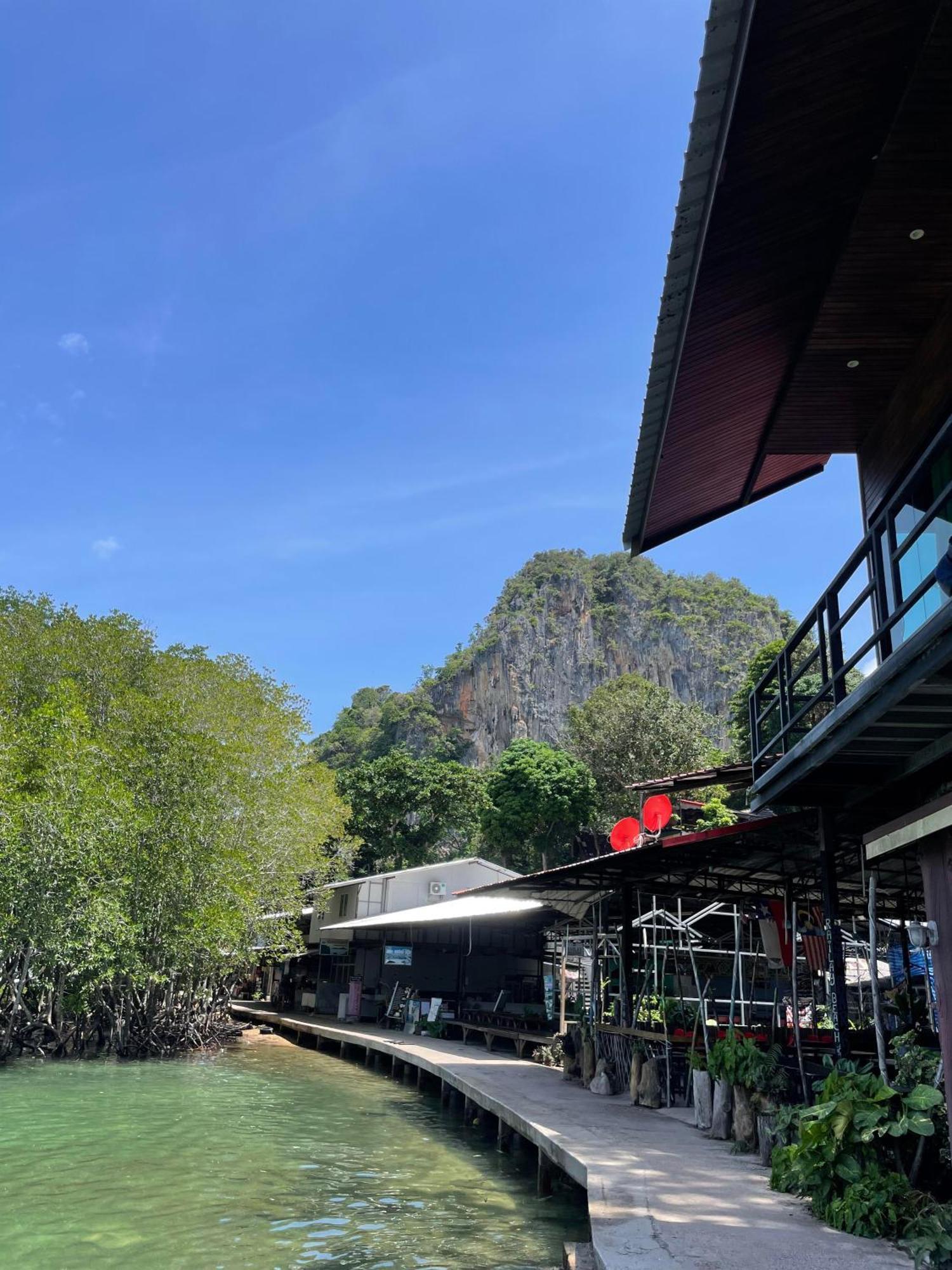 Social Quarters Blanco - Youth Hostel 18 To 35 Only 莱利海滩 外观 照片